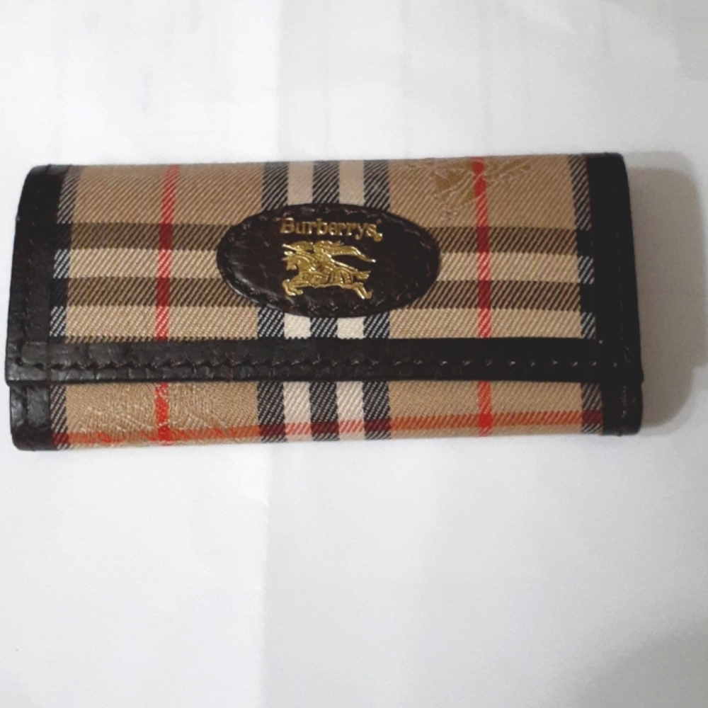 Burberry's Vintage Key Case Euc Authentic - image 1